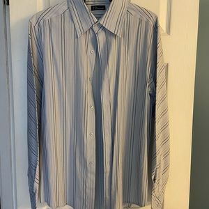 EUC light blue stripe 7 Diamonds men’s dress shirt